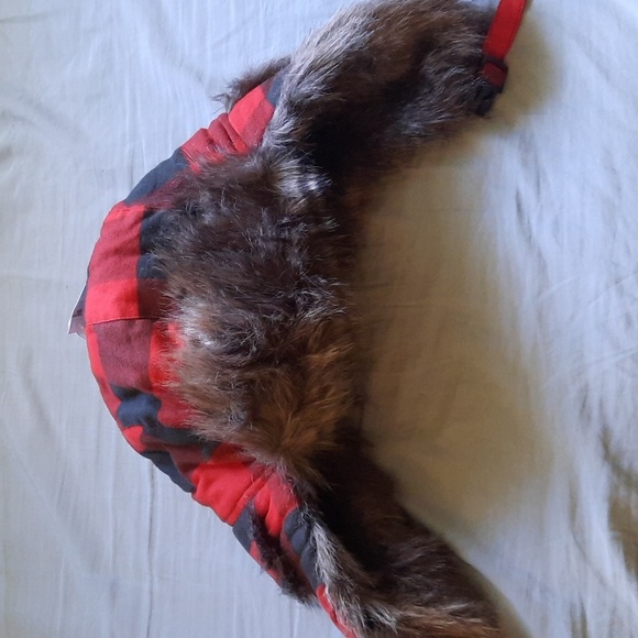 American Eagle Outfitters Red Plaid Faux Fur Lining Ear Flap Trapper Cap Hat OS - Picture 12 of 13